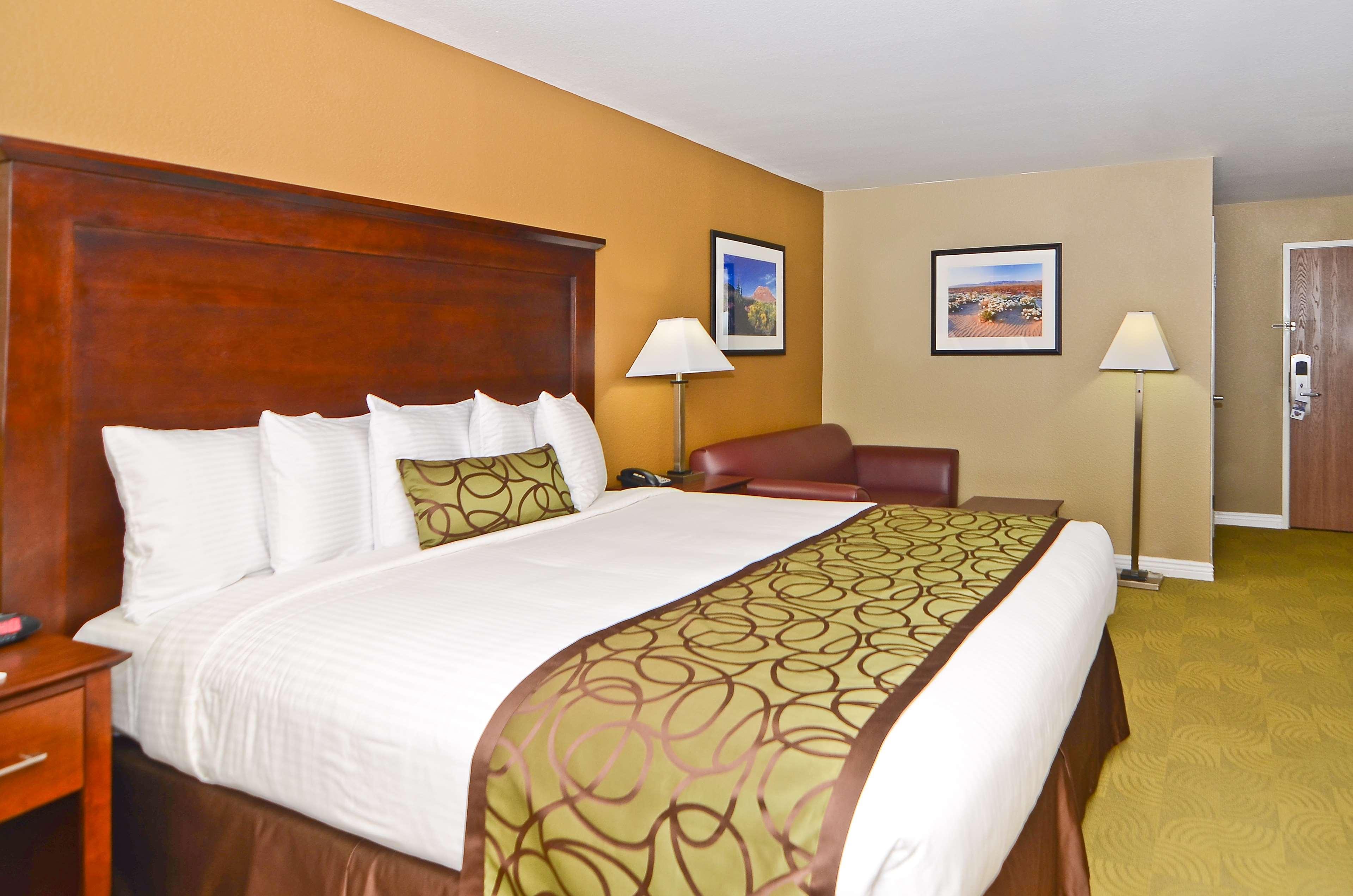 Best Western California City Inn & Suites Bilik gambar