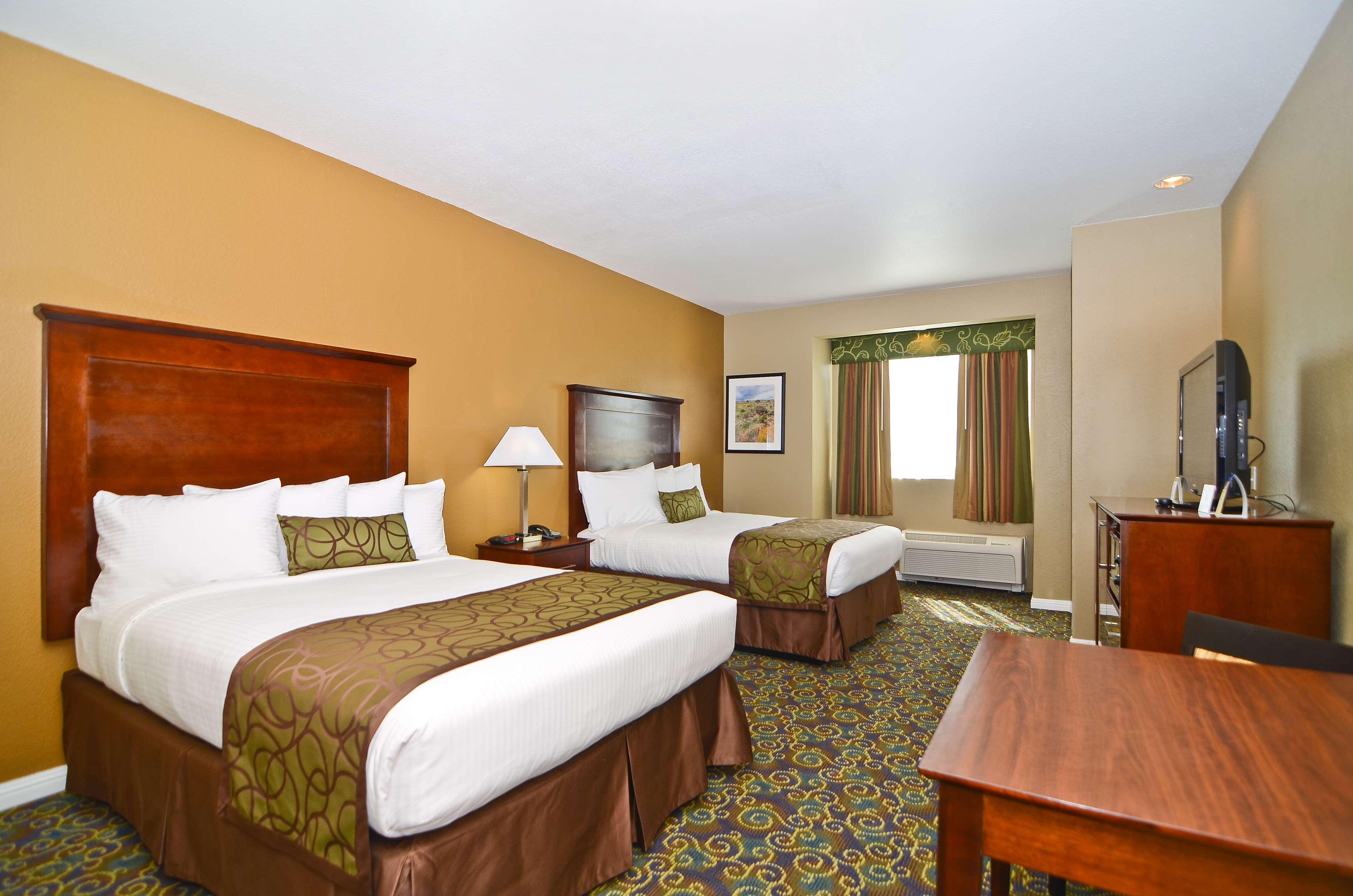 Best Western California City Inn & Suites Bilik gambar